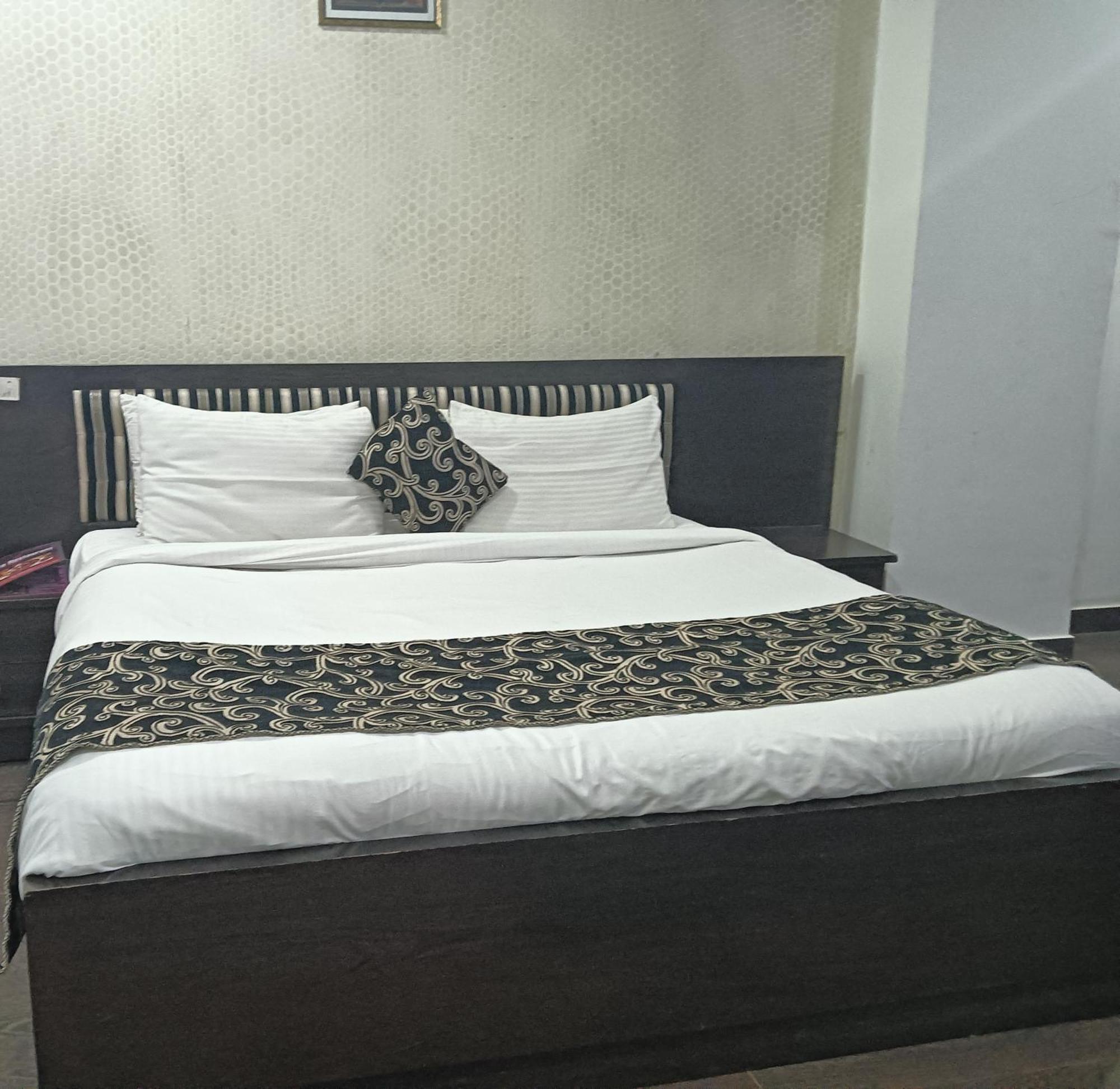 Hotel Palazzo Di Lara 加济阿巴德 外观 照片